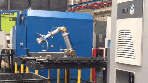 Universal-Robots-ARMO