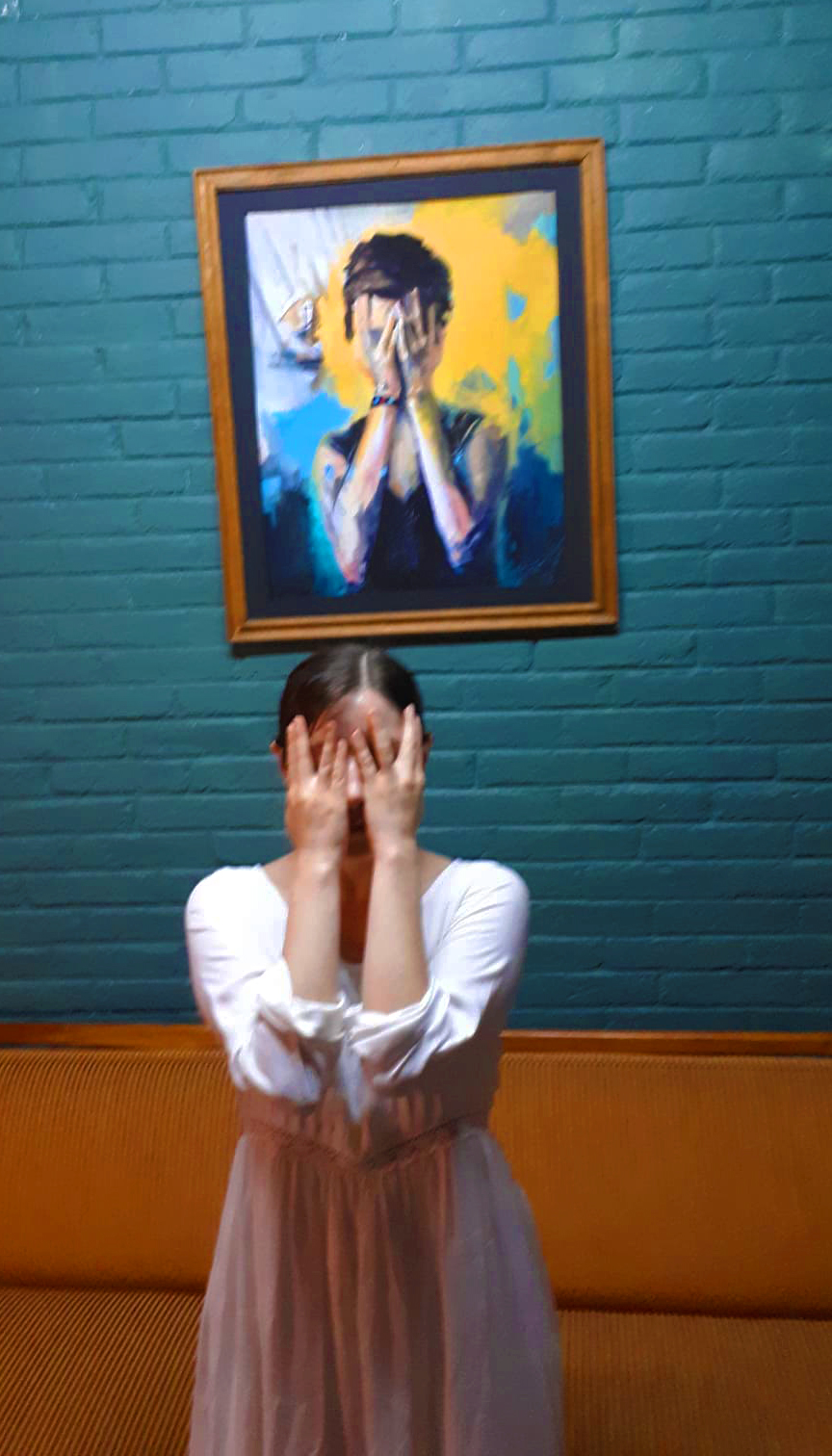 Soledad posando como su pintura. FOTO Luisa Ringo